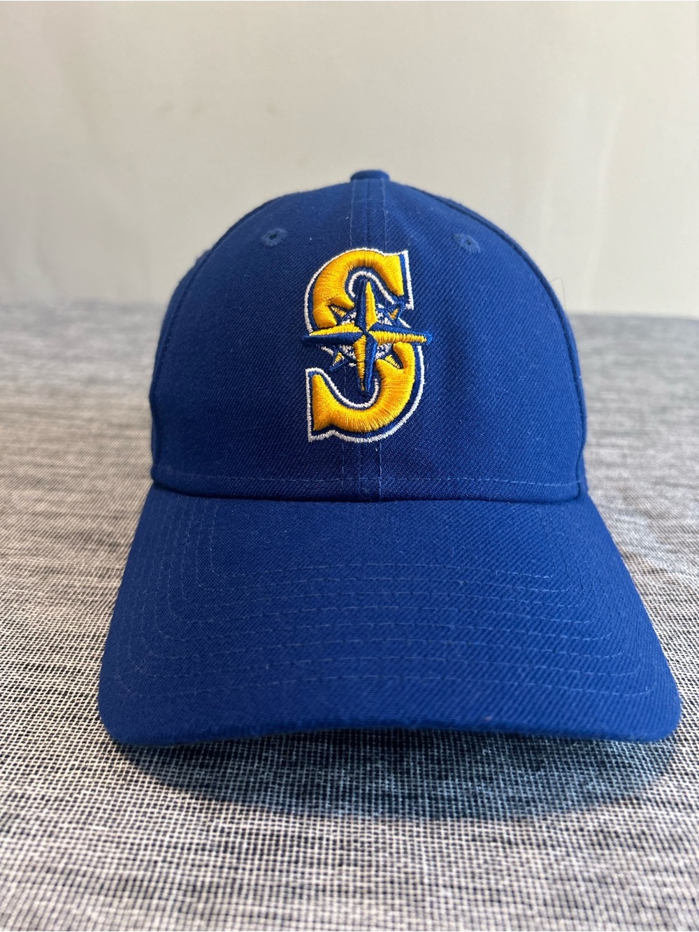 Seattle Mariners Hat New Era 9FORTY Genuine Merchandise Strapback Cap Retro